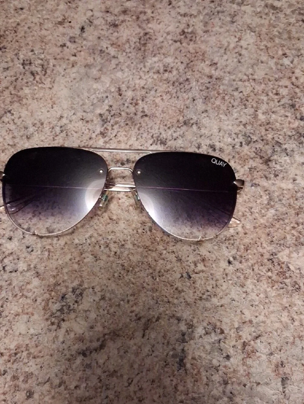 QUAY Aviator Sunglasses with Gradient Purple Lenses